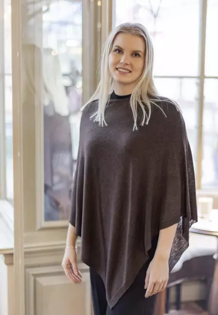 LASESSOR Juolas Poncho 75x75 cm - Ponchot - 1826200018800 - 1
