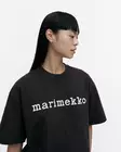 Marimekko Kioski Veisto Logo Placement T-paita - Trikoopaidat ja Collegepaidat - 094032-991 - 2