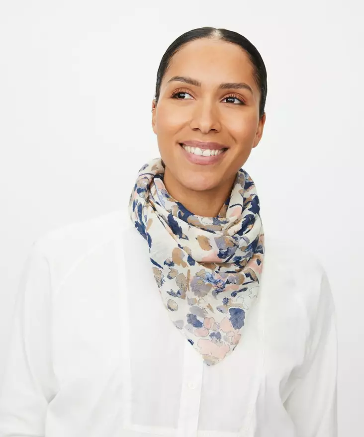 MASAI MAASELORA Puuvillahuivi 80x80 cm - Neliöhuivit - 5715899004651 - 1