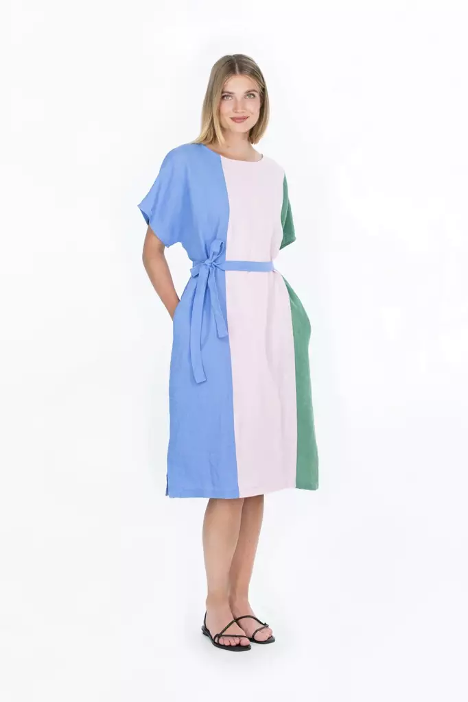 FALLA FINLAND Taivas Lyhythihainen Pellavamekko - Kangasmekot - 2413010522131-055 - 1