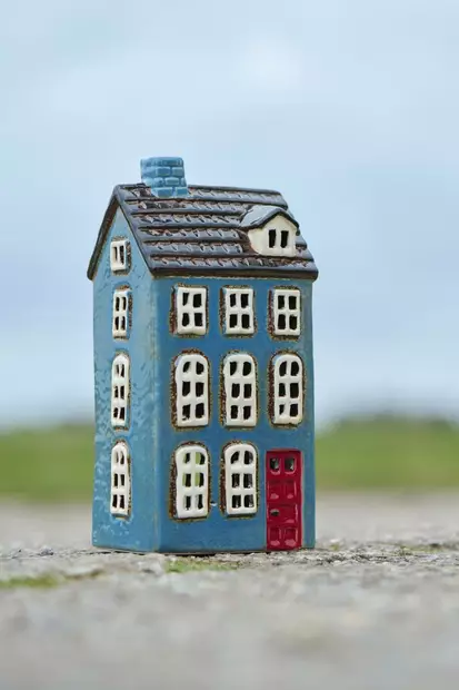 IB laursen DENMARK My Home Town Keraaminen Talolyhty Tuikulle - Sisustusesineet - 5709898367176 - 2