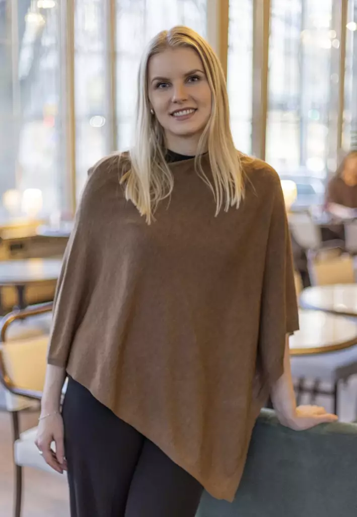 LASESSOR Juolas Poncho 75x75 cm - Ponchot - 1826200018299 - 1