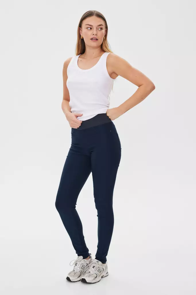 FREE/QUENT Shantal PA Power Housut - Pitkät housut - 111200SALUTE - 1