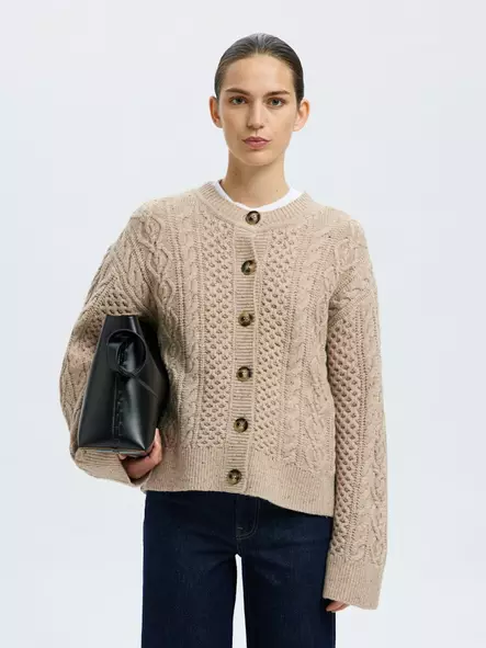 SELECTED FEMME Nelly Kuvioneuletakki Napituksella - Neuletakit - 25416098318BIRCH - 1